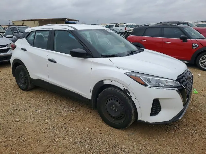 2021 NISSAN KICKS S  