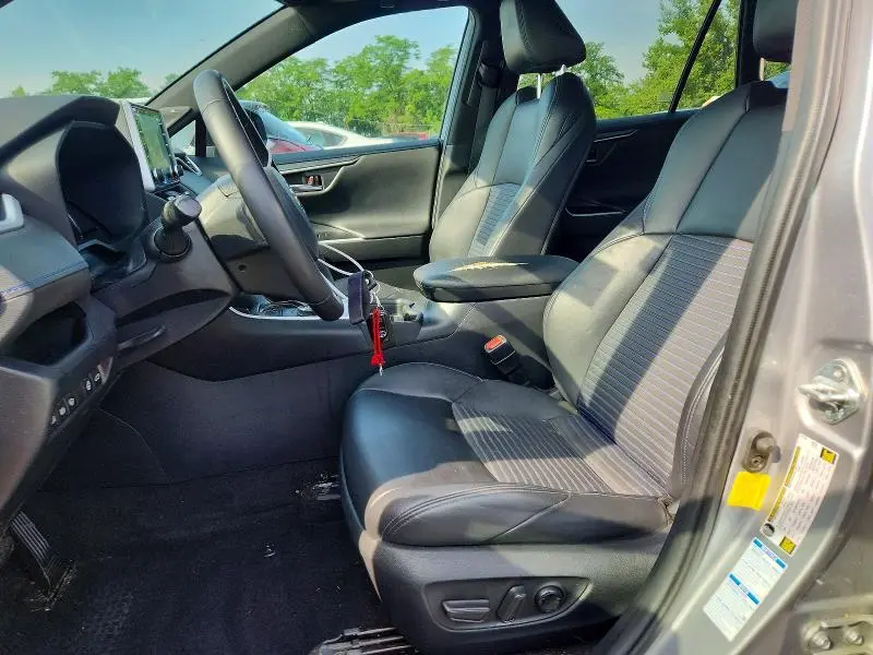 2021 TOYOTA RAV4 XSE  