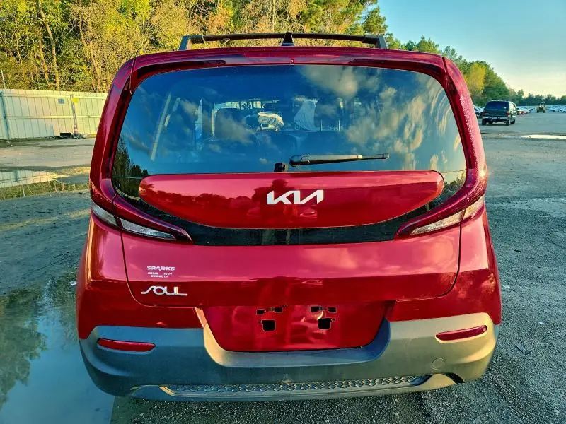 2022 KIA SOUL LX  
