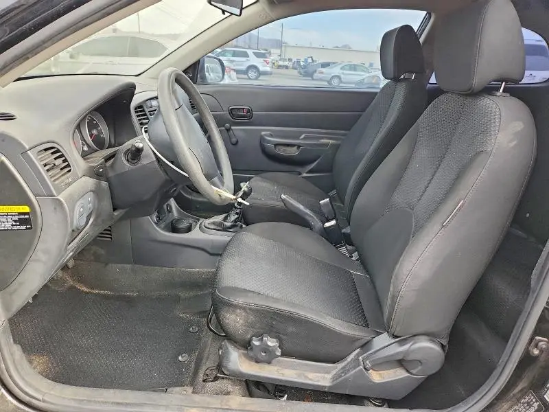 2011 HYUNDAI ACCENT GL  