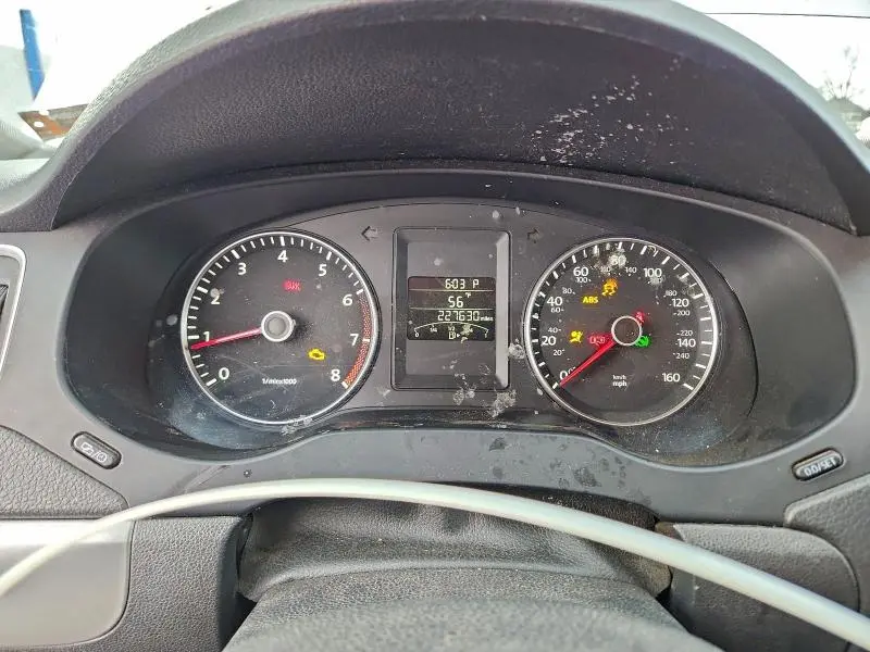 2013 VOLKSWAGEN JETTA SE  