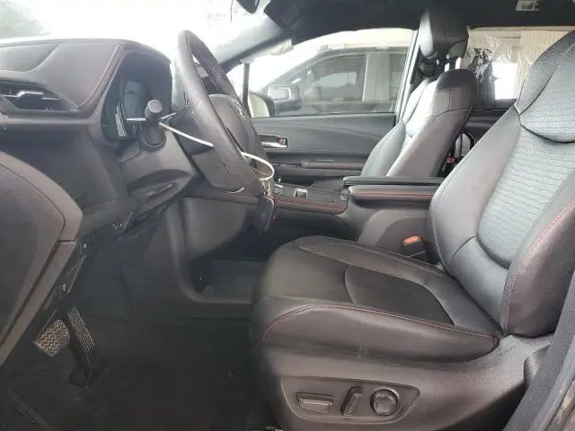 2025 TOYOTA SIENNA XSE  
