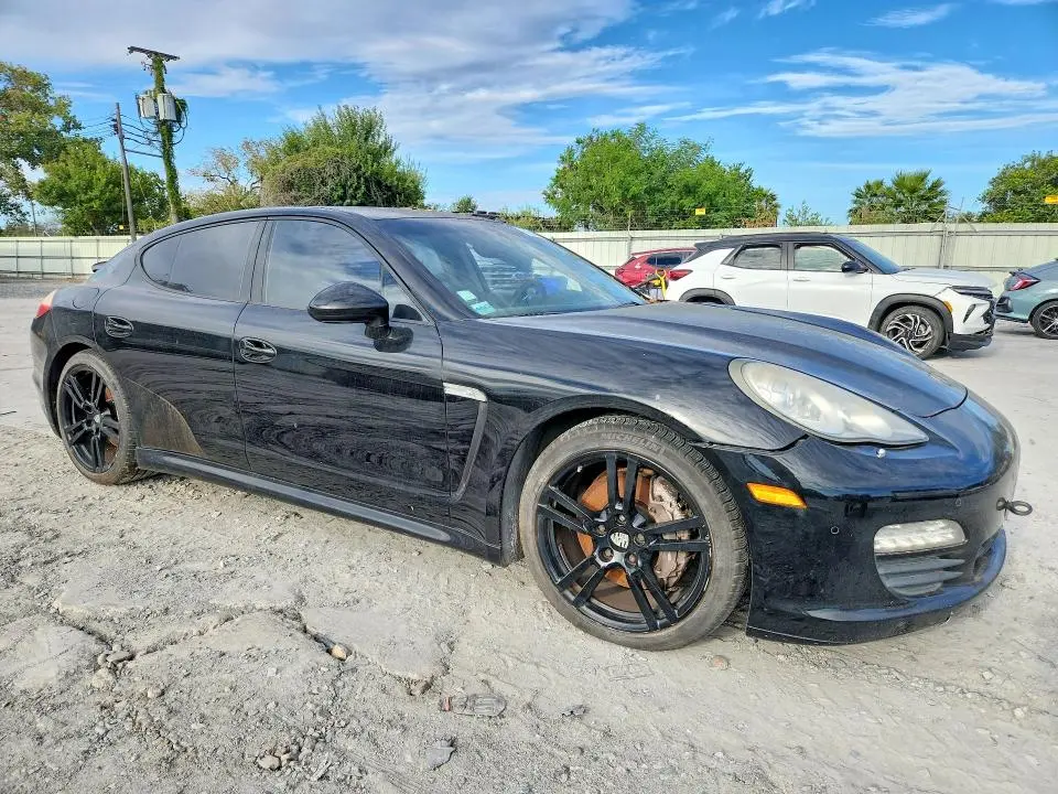 2012 PORSCHE PANAMERA 2  