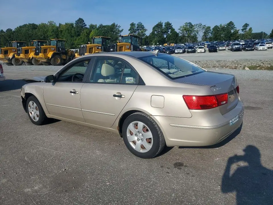 2010 HYUNDAI SONATA GLS  