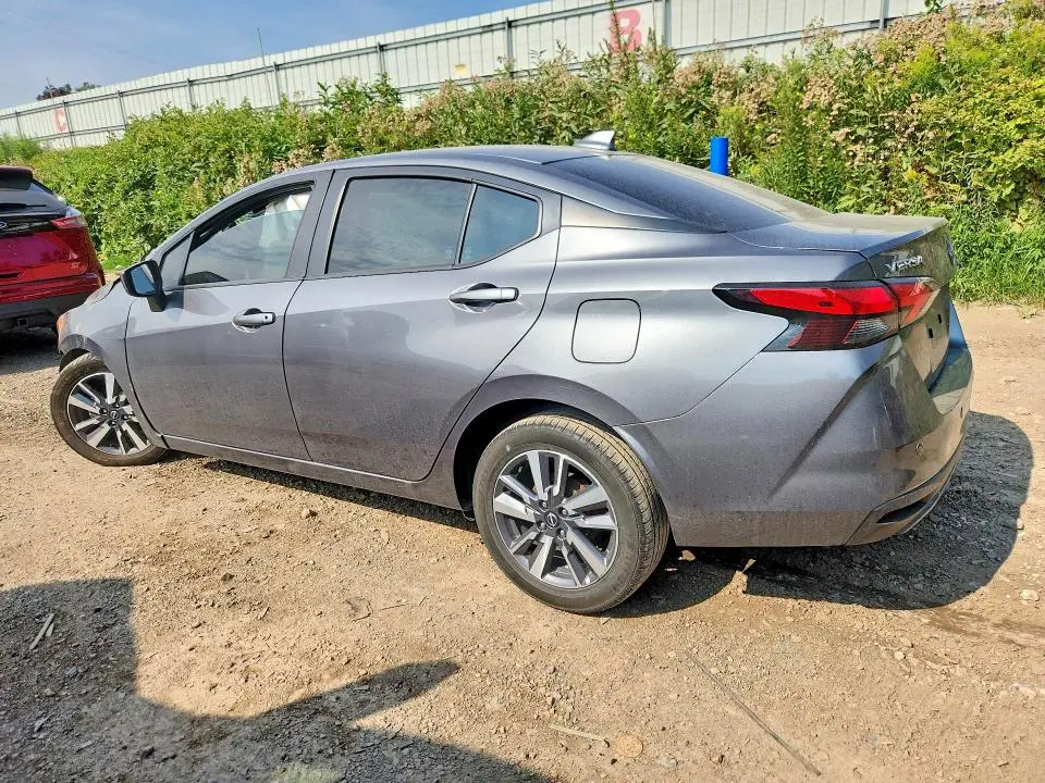 2023 NISSAN VERSA SV  