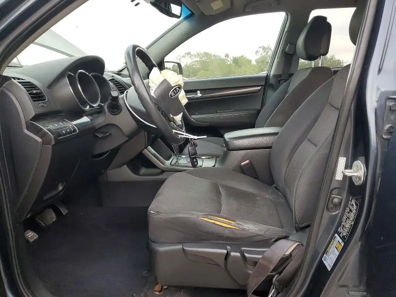 2011 KIA SORENTO LX  