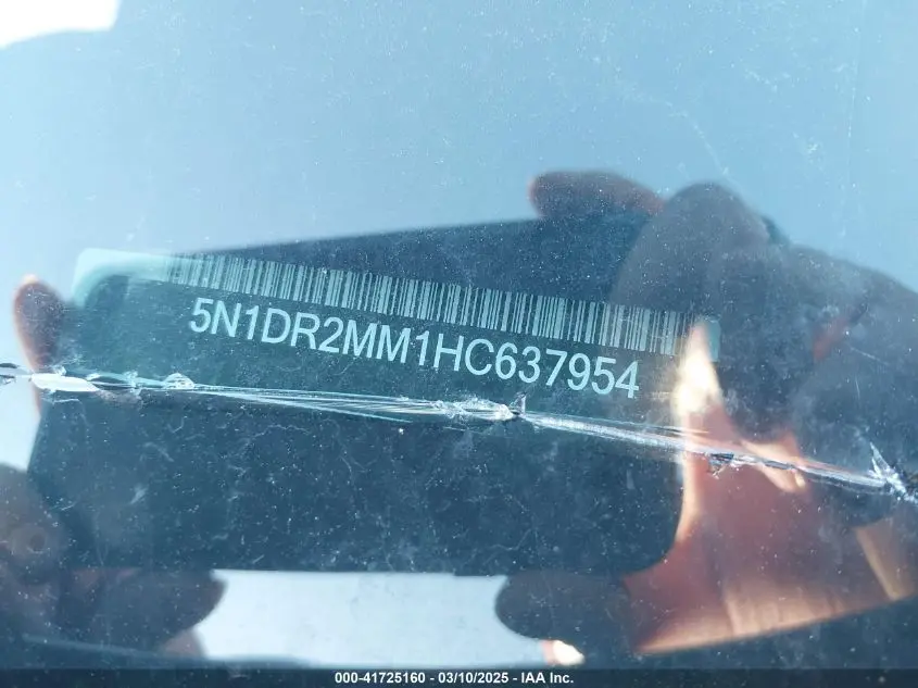 2017 NISSAN PATHFINDER SV