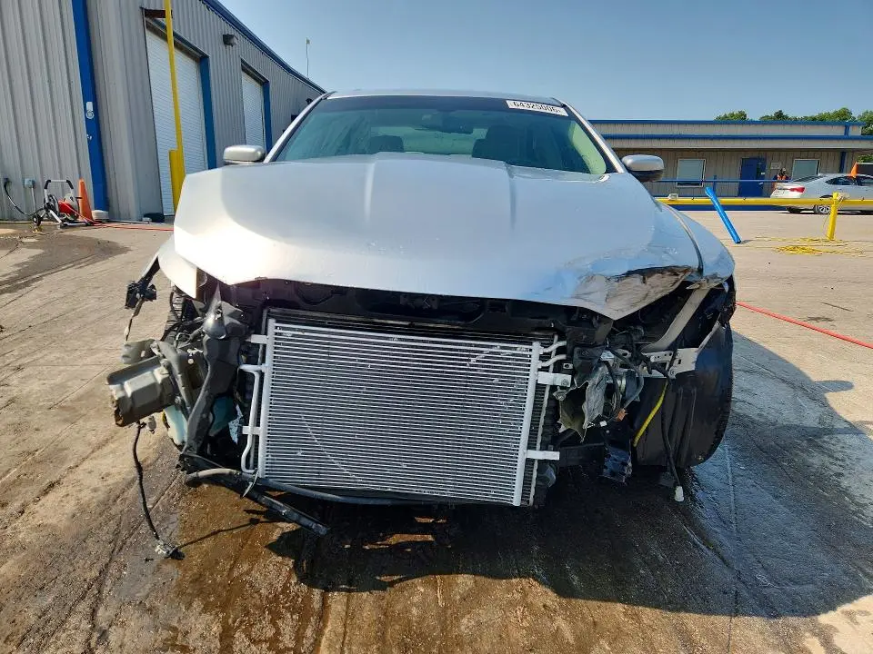2011 FORD TAURUS SEL  