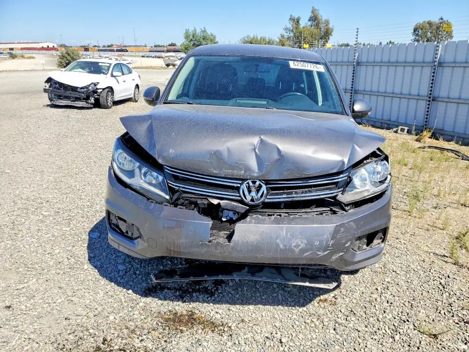 2014 VOLKSWAGEN TIGUAN S  