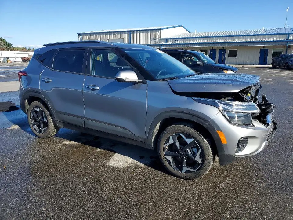 2025 KIA SELTOS S  