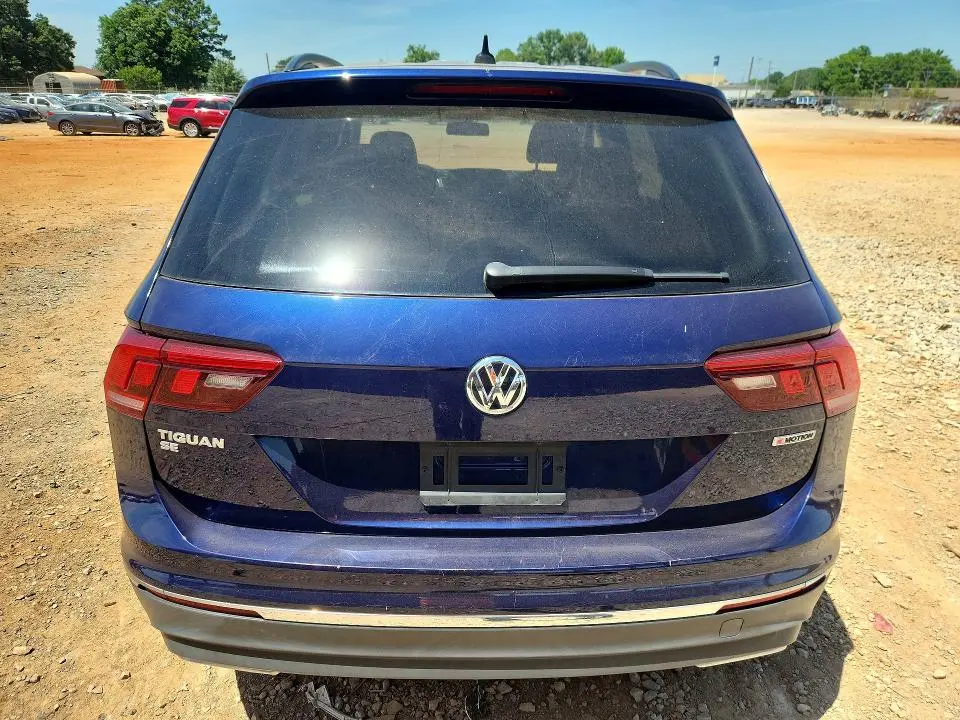 2021 VOLKSWAGEN TIGUAN SE  