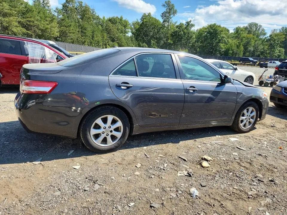 2011 TOYOTA CAMRY LE  