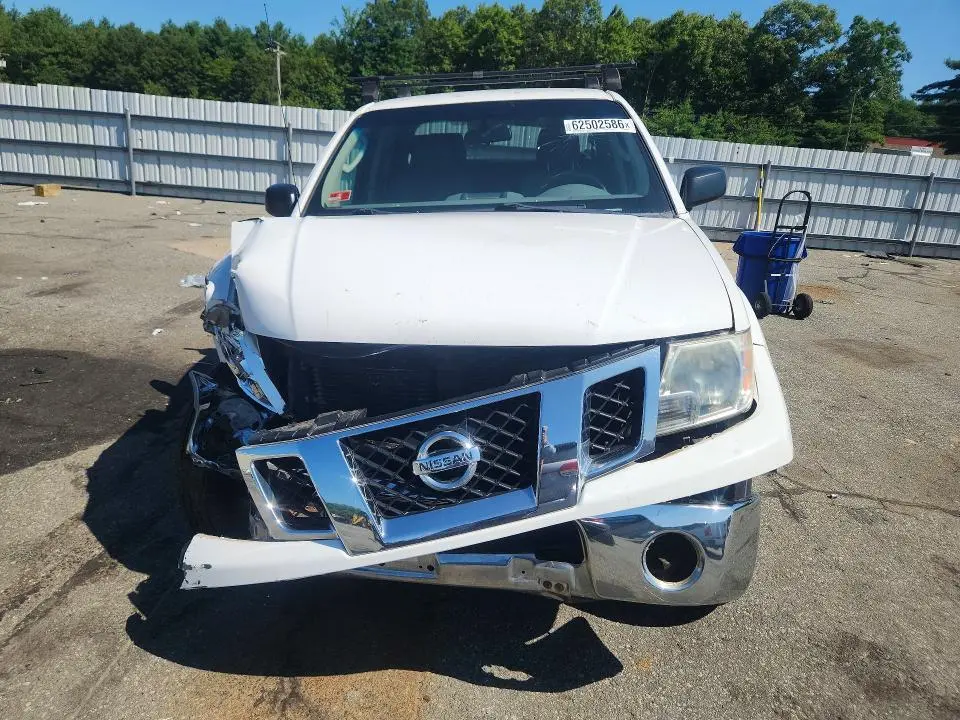2011 NISSAN FRONTIER S  