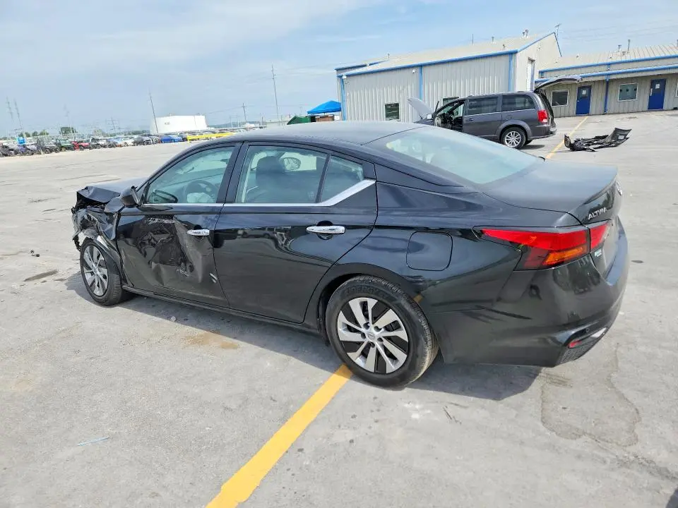2024 NISSAN ALTIMA S  