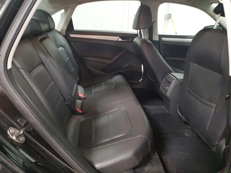 2014 VOLKSWAGEN PASSAT   