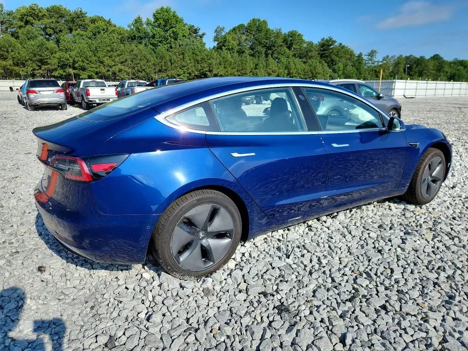 2018 TESLA MODEL 3   