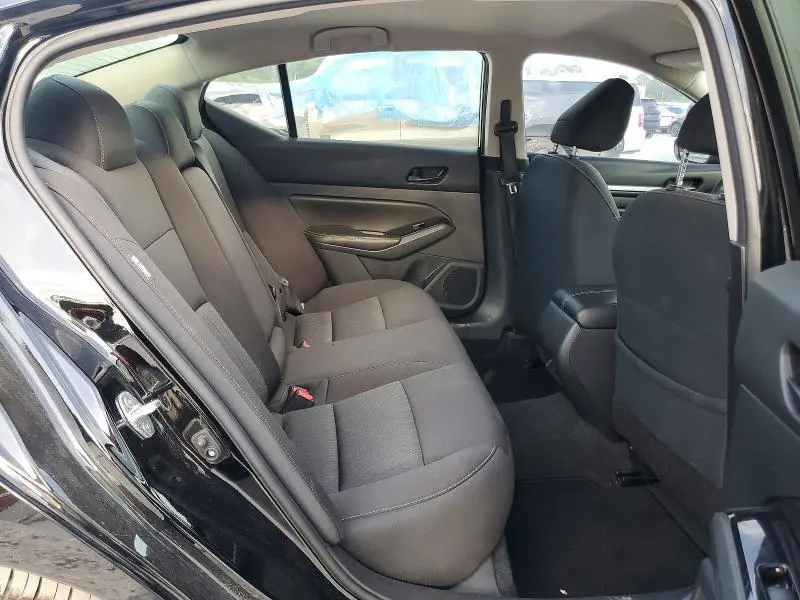 2023 NISSAN ALTIMA SV  