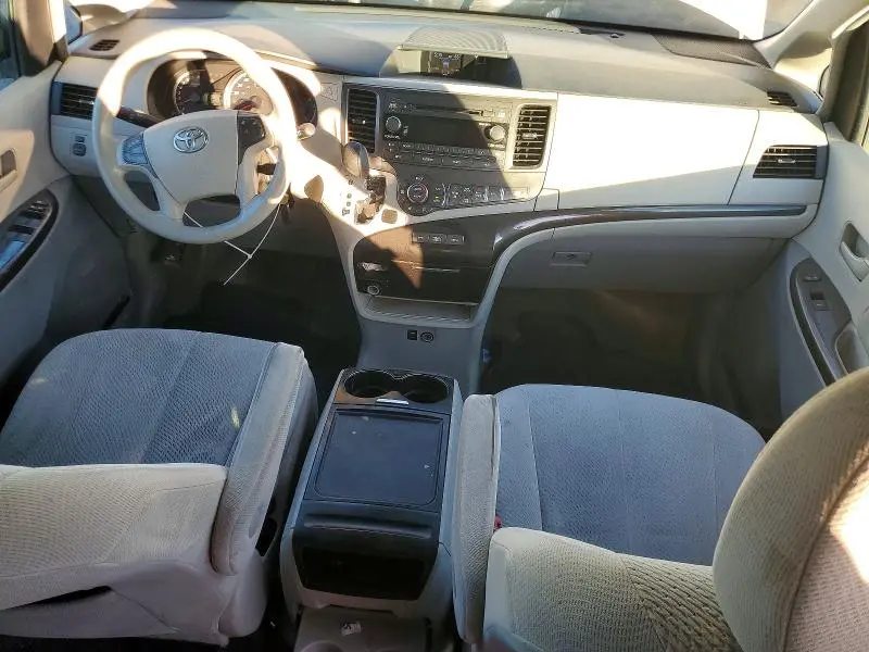 2014 TOYOTA SIENNA   