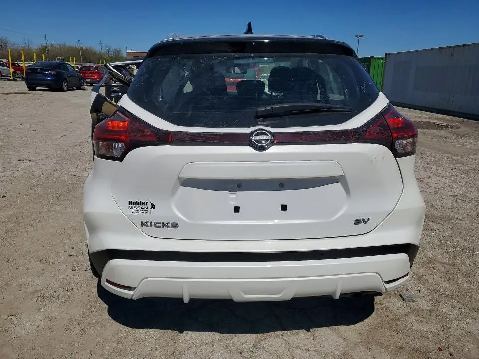 2023 NISSAN KICKS SV  