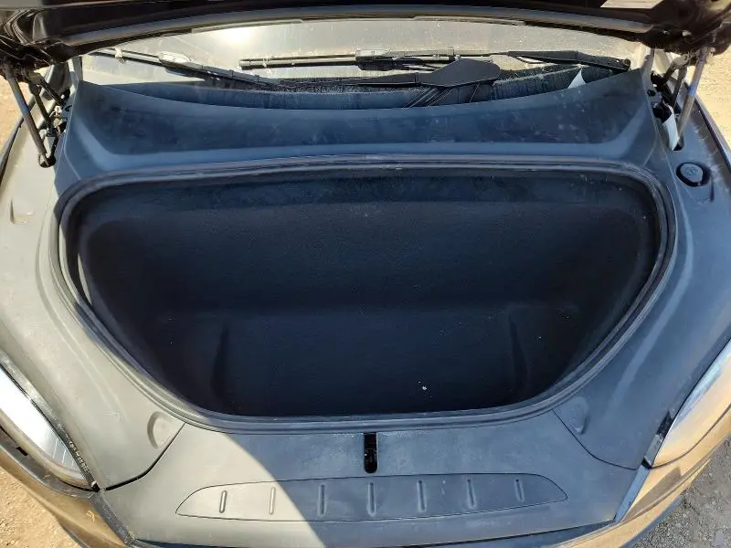 2025 TESLA MODEL X   