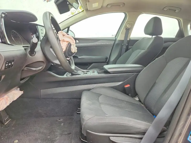 2022 KIA K5 LXS  