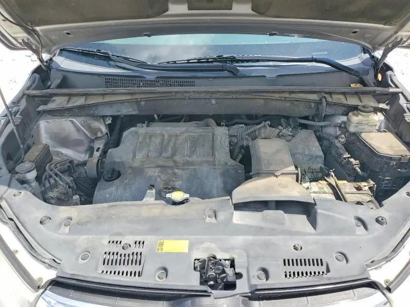 2016 TOYOTA HIGHLANDER XLE  