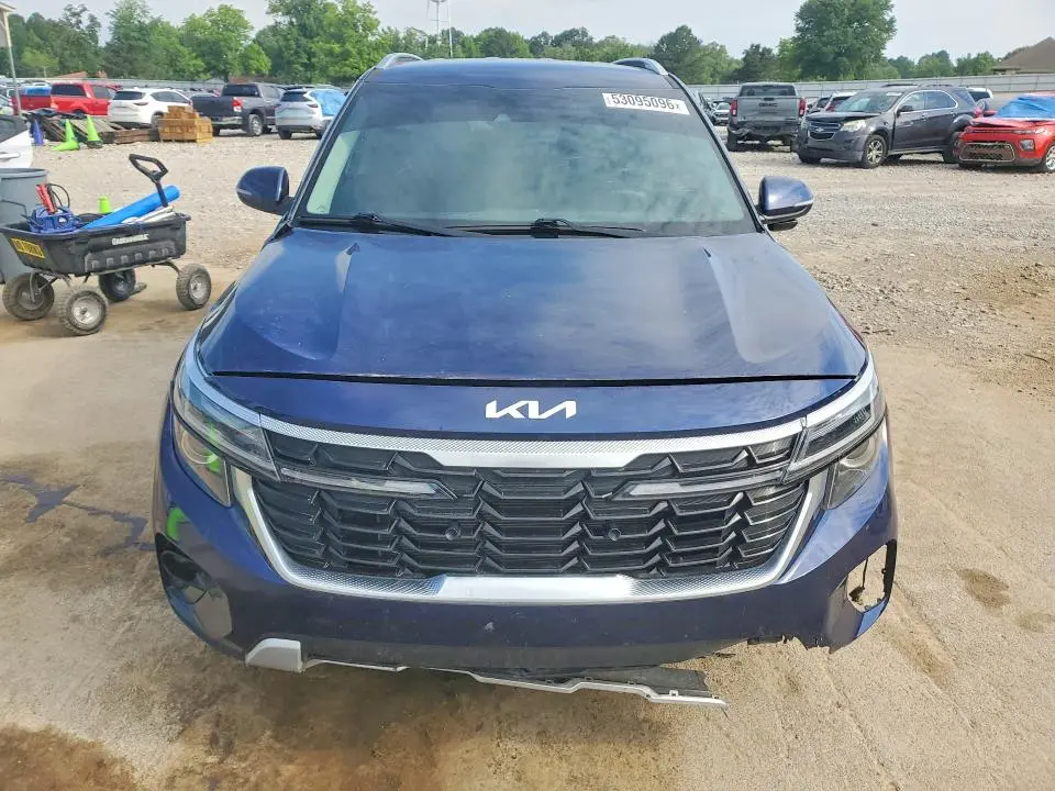 2024 KIA SELTOS EX  