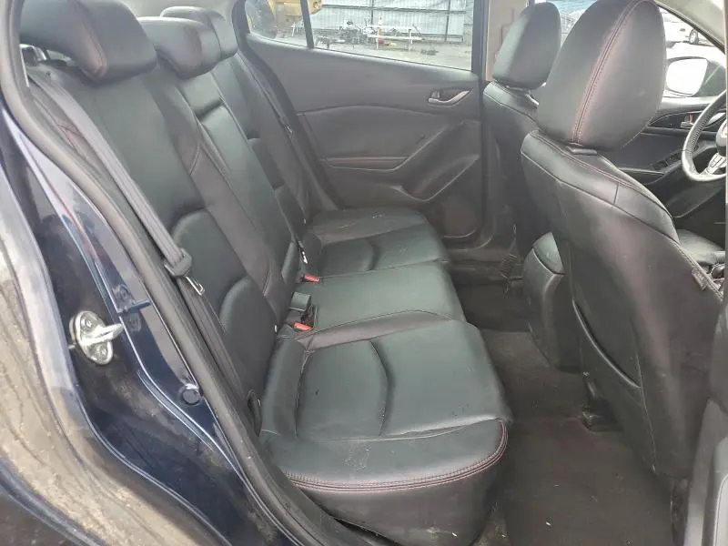 2016 MAZDA MAZDA3   