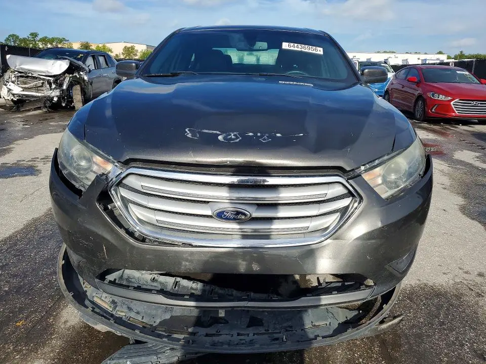 2015 FORD TAURUS SEL  
