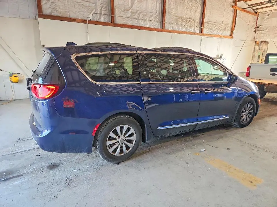 2017 CHRYSLER PACIFICA TOURING L  