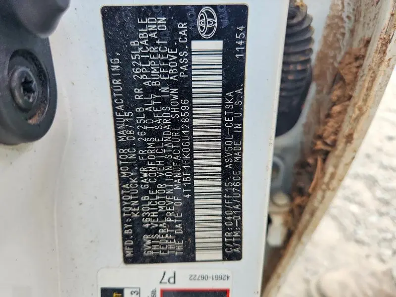 2016 TOYOTA CAMRY SE  