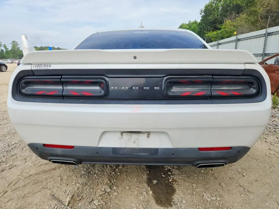 2016 DODGE CHALLENGER SXT  