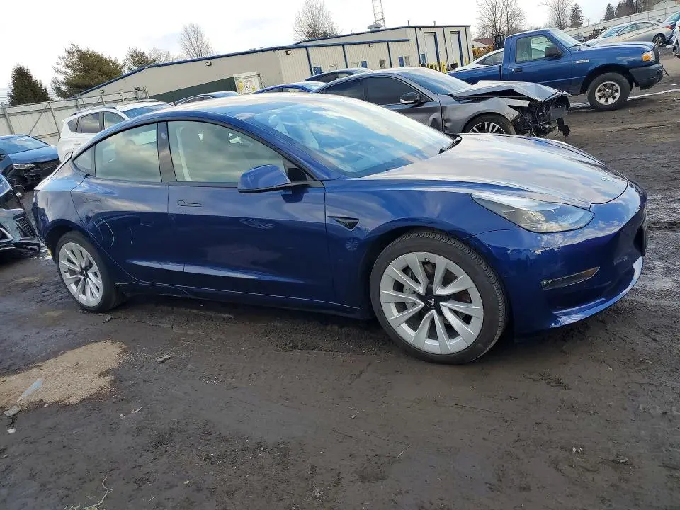 2022 TESLA MODEL 3   