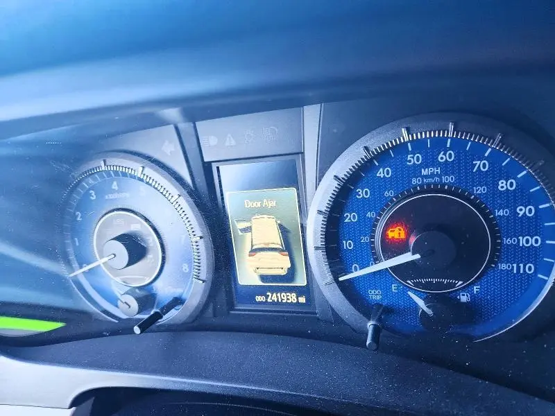 2017 TOYOTA SIENNA XLE 8-PASSENGER  