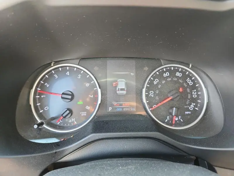2020 TOYOTA RAV4 XLE  