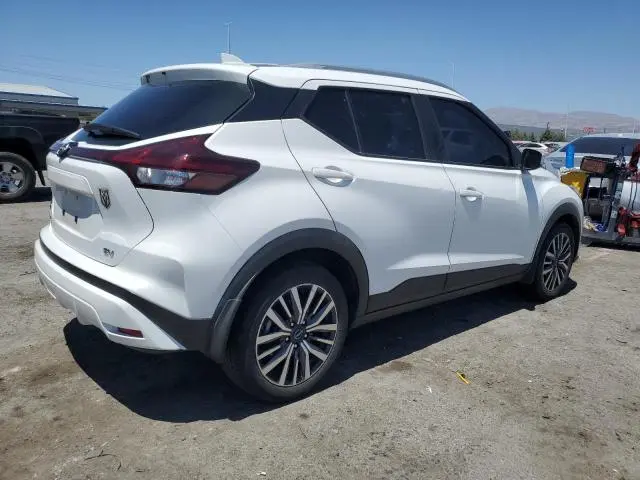2022 NISSAN KICKS SV  