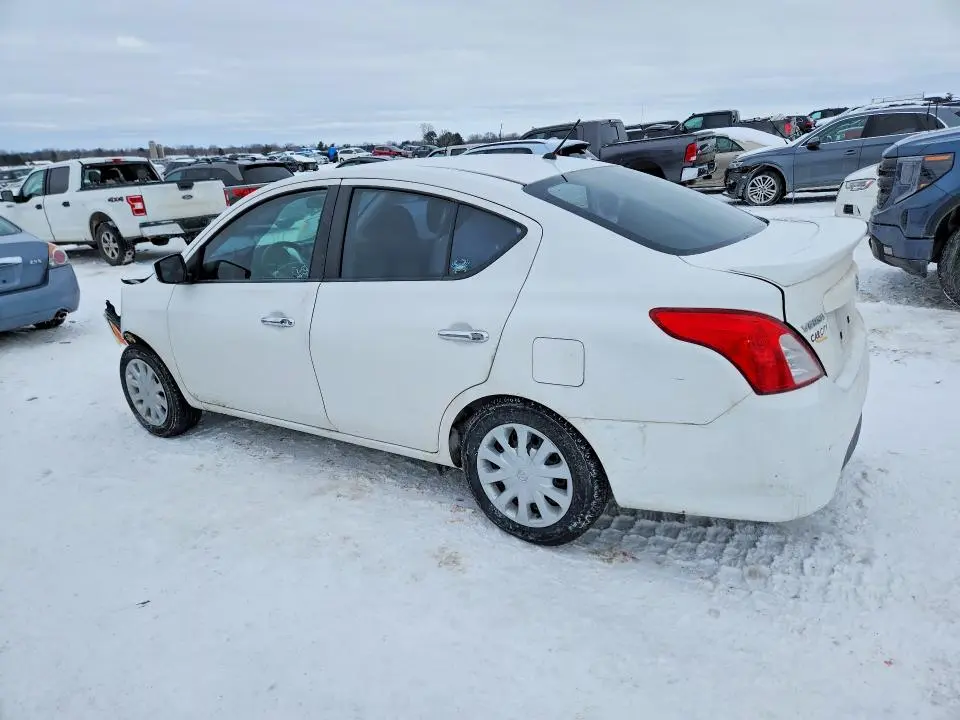 2019 NISSAN VERSA S  