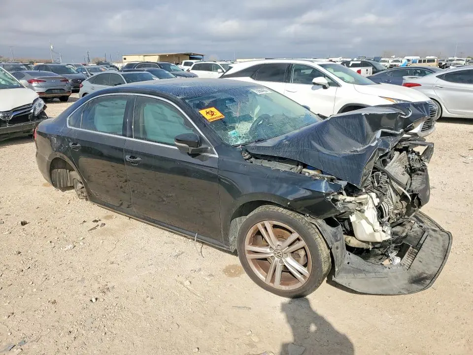 2014 VOLKSWAGEN PASSAT SE  