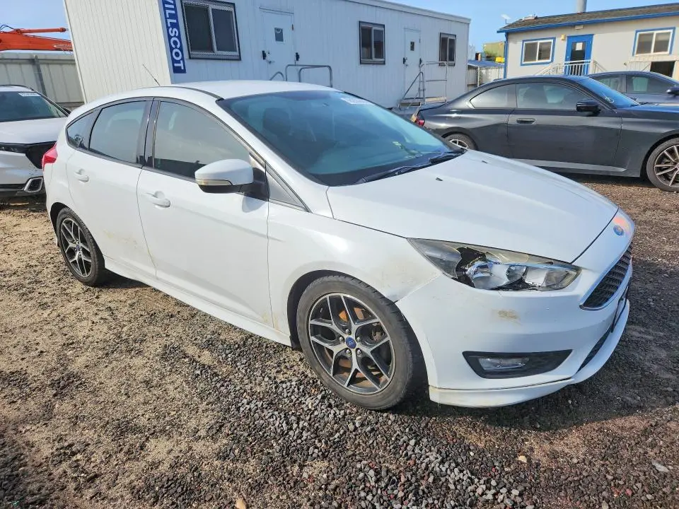 2016 FORD FOCUS SE  