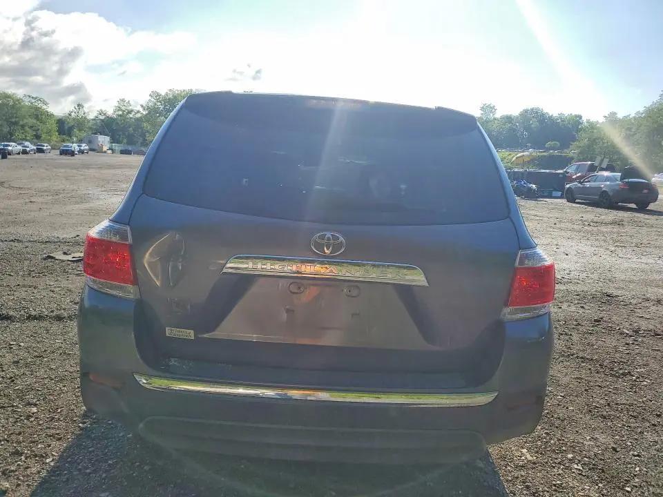 2012 TOYOTA HIGHLANDER BASE  