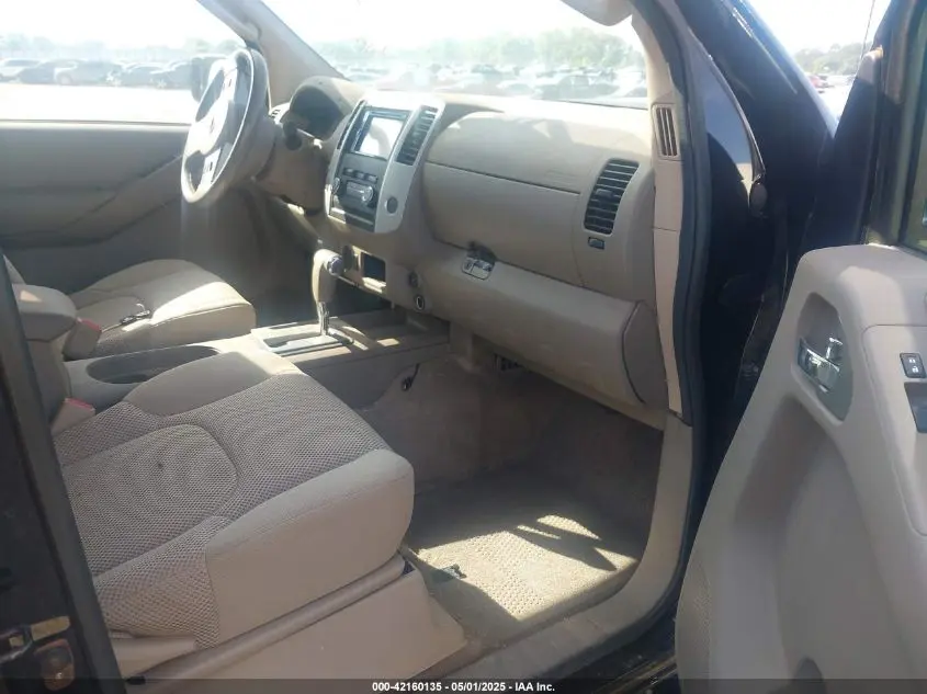 2011 NISSAN FRONTIER SV