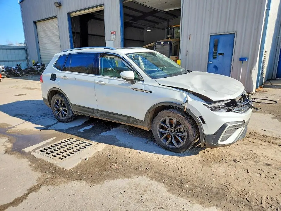 2023 VOLKSWAGEN TIGUAN SE  