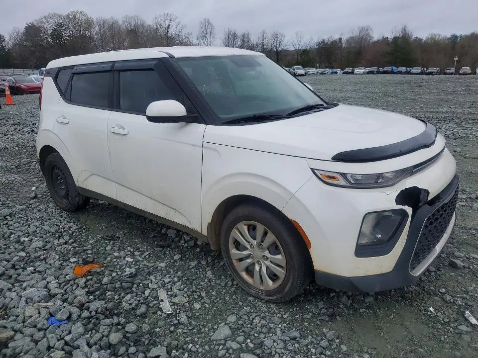 2022 KIA SOUL LX  