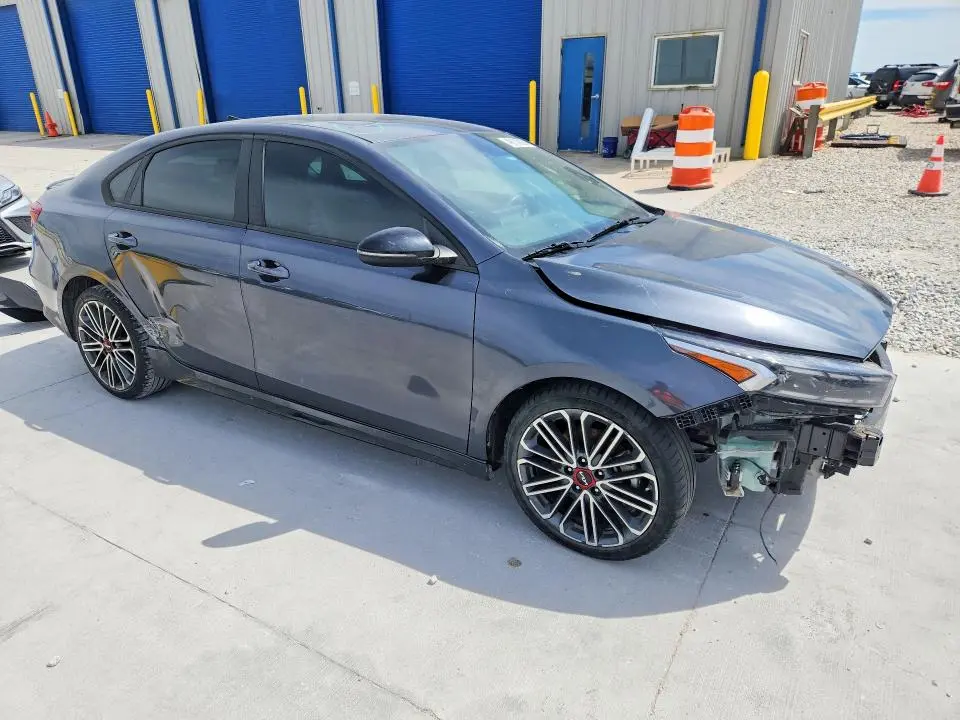 2023 KIA FORTE GT  
