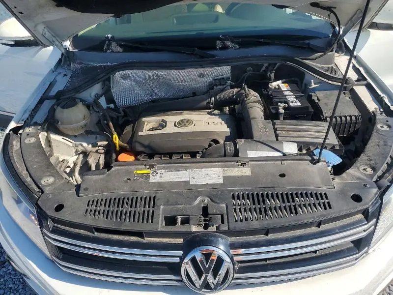 2015 VOLKSWAGEN TIGUAN S  