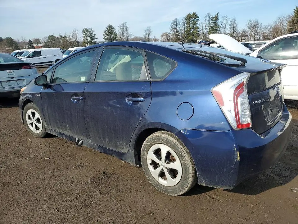 2013 TOYOTA PRIUS TWO  