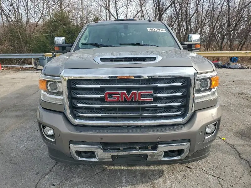 2017 GMC SIERRA K2500 SLT  
