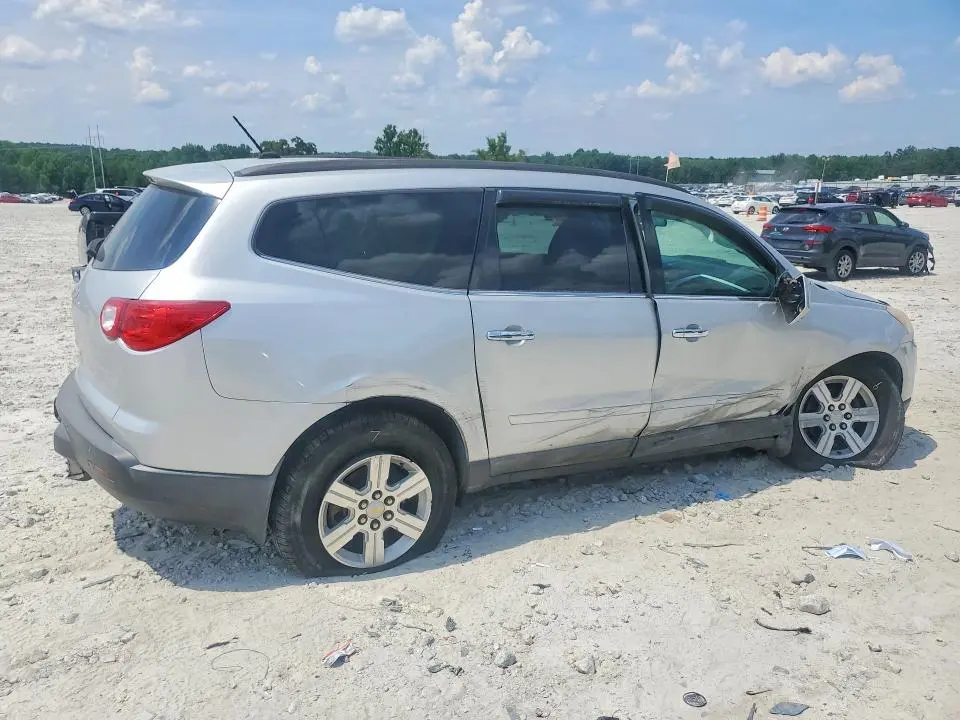 2010 CHEVROLET TRAVERSE LT  