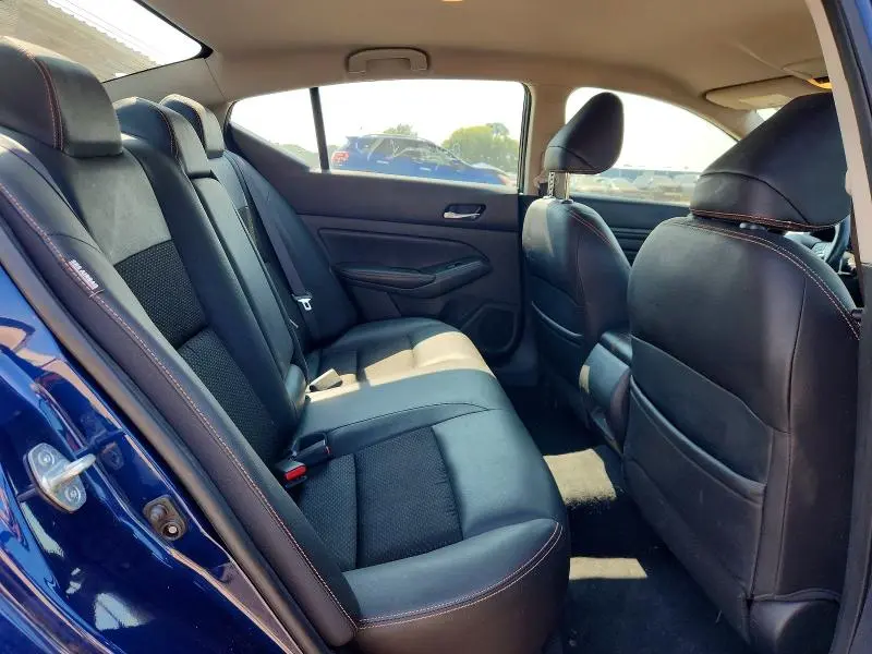 2019 NISSAN ALTIMA SR  