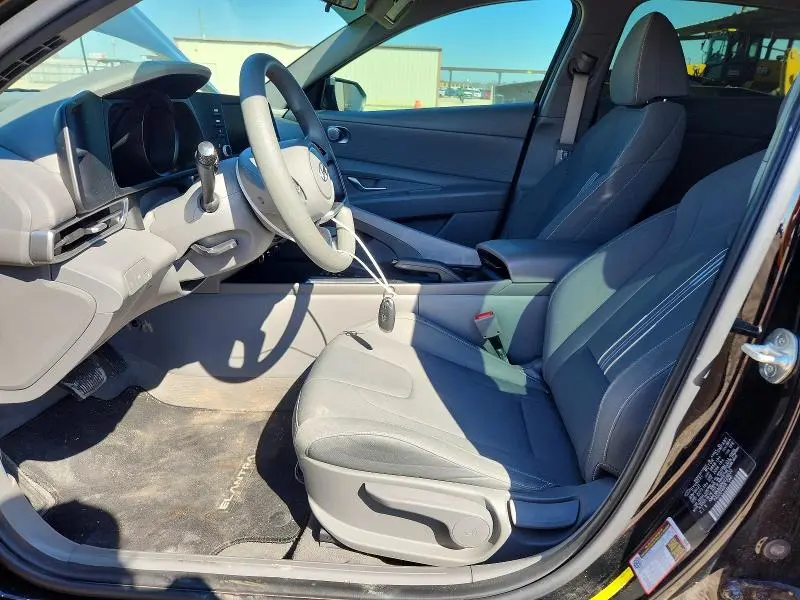 2022 HYUNDAI ELANTRA SEL  